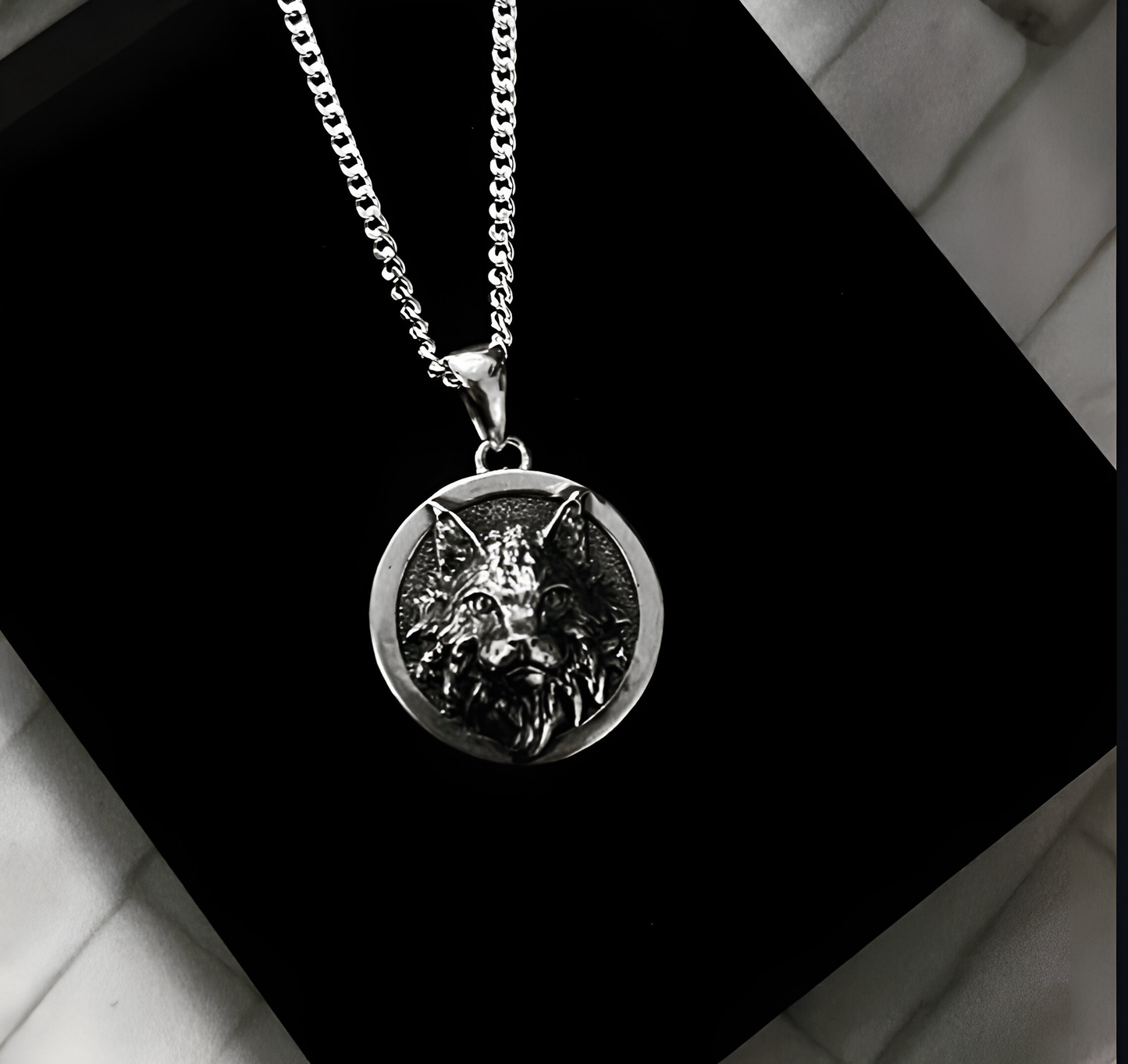 Freyo necklace