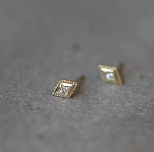 Diamond-Shaped Gold Stud Earrings | Minimal Geometric Earrings | Katz Kollective