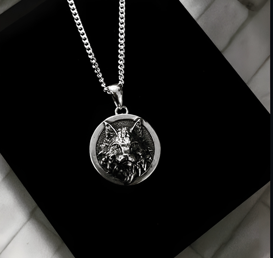 Freyo necklace